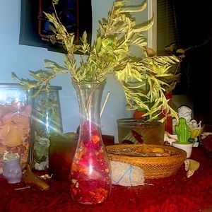 Potpourri Vase With or Without Leaves